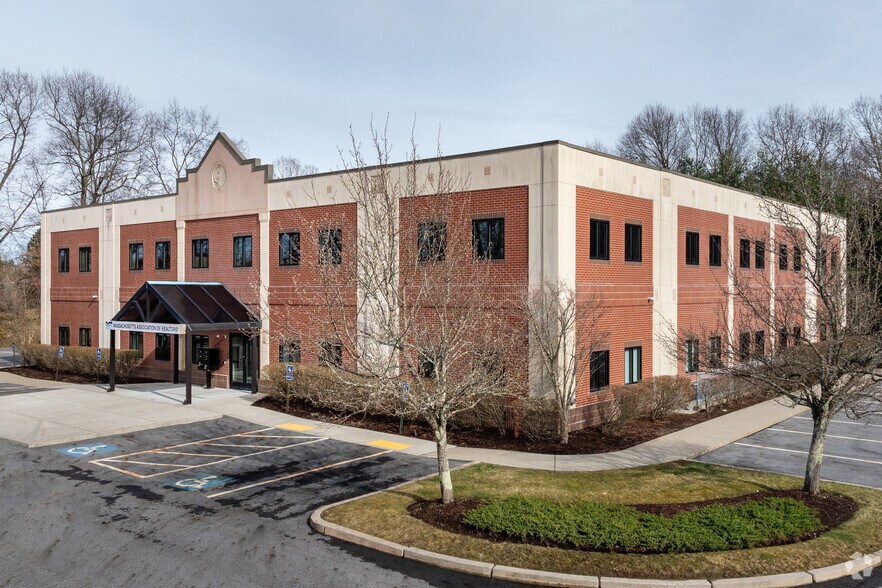 More Photos Of 18 Washington St, Foxborough Medical For Lease