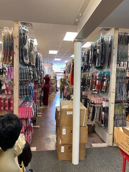 More Photos Of 3006 Highland Ave, Shreveport General Retail For Lease