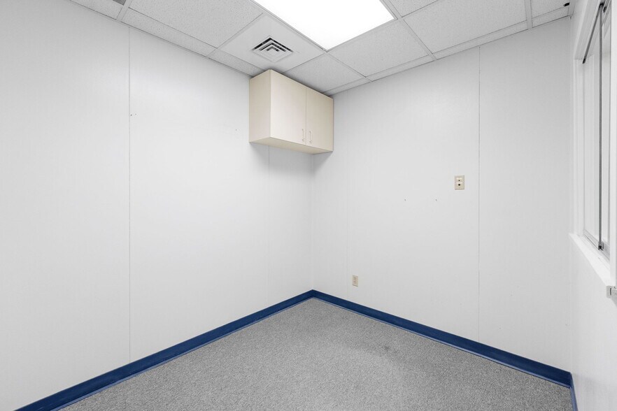 More Photos Of 1730 Amherst St, Winchester Medical For Sale