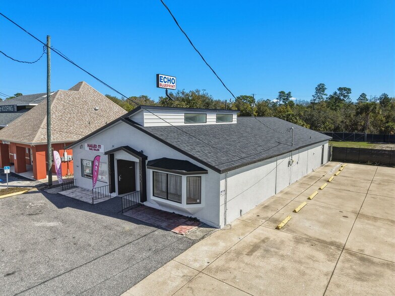 More Photos Of 13414 US Highway 19, Hudson Showroom For Lease