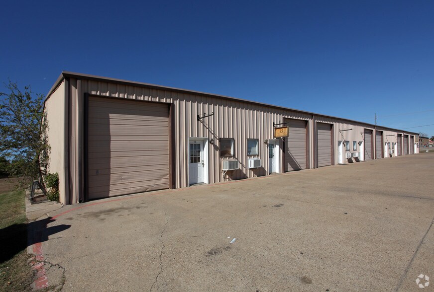 More Photos Of 4620 Industrial St, Rowlett Warehouse For Lease