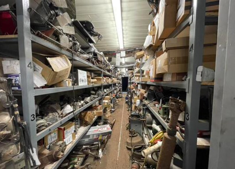 More Photos Of 100 Axle Dr, Caspian Service For Sale