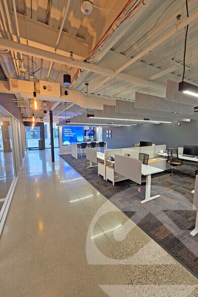 More Photos Of 326 E 4th St, Royal Oak Office For Lease