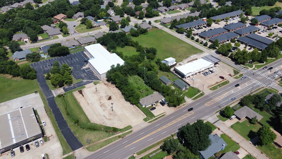 More Photos Of 707 S Kelly Ave, Edmond Land For Sale