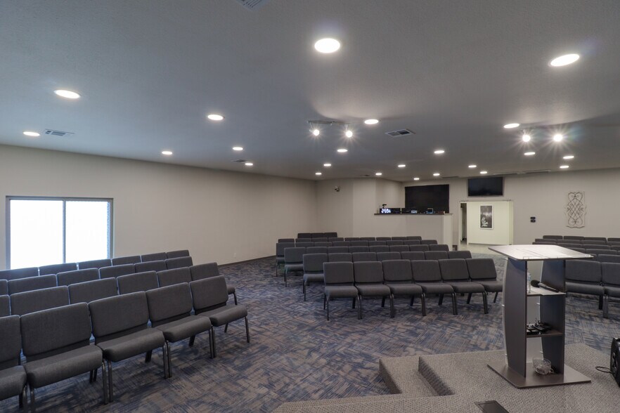 More Photos Of 303 Morrow St, Georgetown Storefront Retail Office For Sale