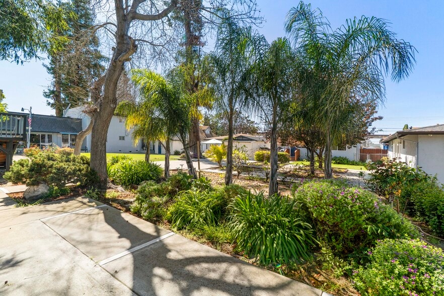 More Photos Of 22427 Montgomery St, Hayward Congregate Senior Housing For Sale