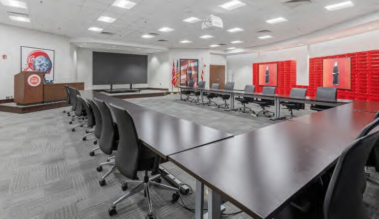 More Photos Of 4600 E Lake Blvd, Birmingham Warehouse For Sale