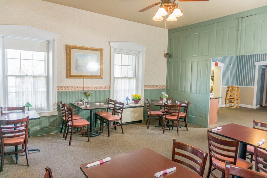 More Photos Of 298 Old Bowers Rd, Mertztown Restaurant For Lease