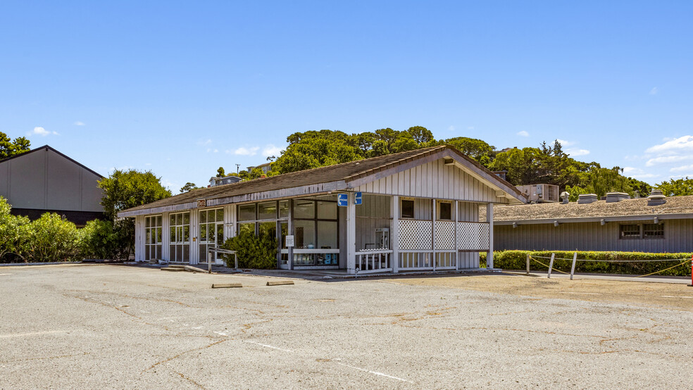 Primary Photo Of 1600 Tiburon Blvd, Belvedere Tiburon Freestanding For Lease