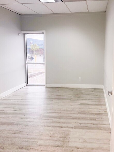 More Photos Of 877-881 Federal Blvd, Denver Medical For Lease