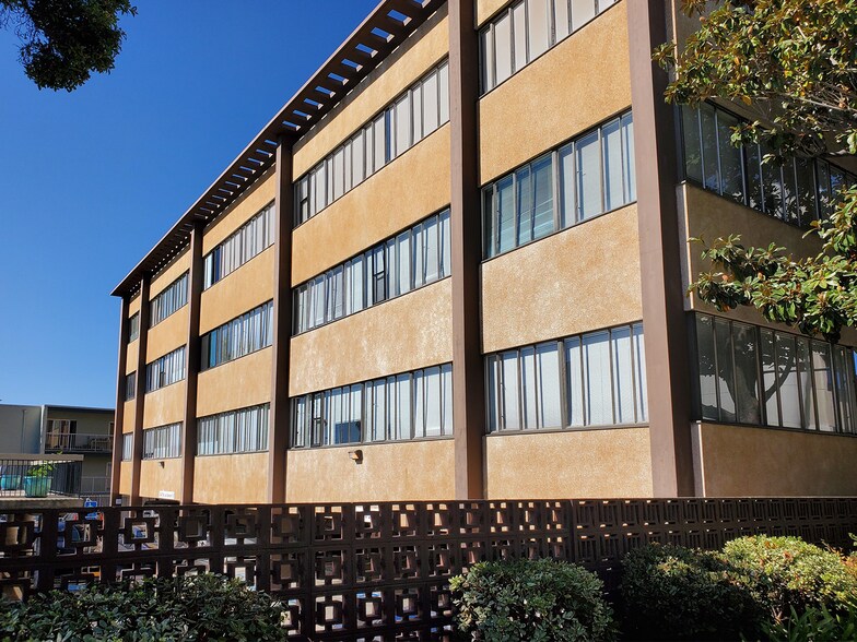 More Photos Of 3000 Colby St, Berkeley Unknown For Lease