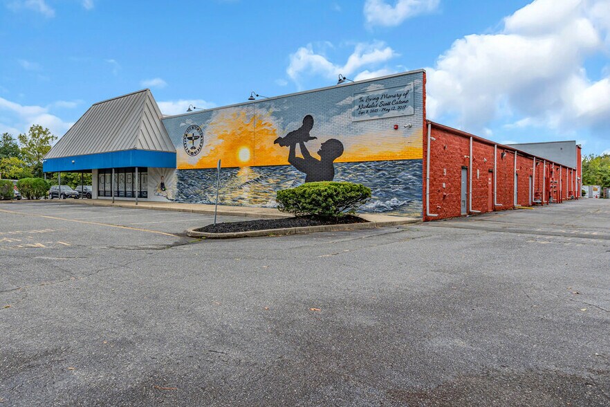 More Photos Of 781 Brick Blvd, Brick General Retail For Lease