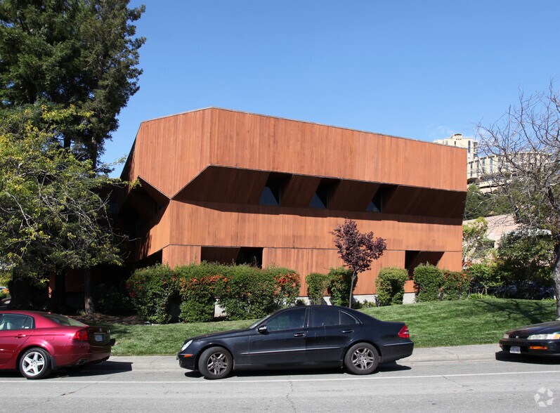 More Photos Of 1000 S Eliseo Dr, Greenbrae Medical For Lease