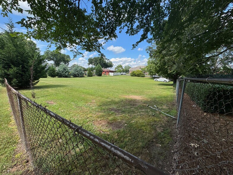 More Photos Of Lot 1 Derr St @ Mclurd, Stanley Land For Sale