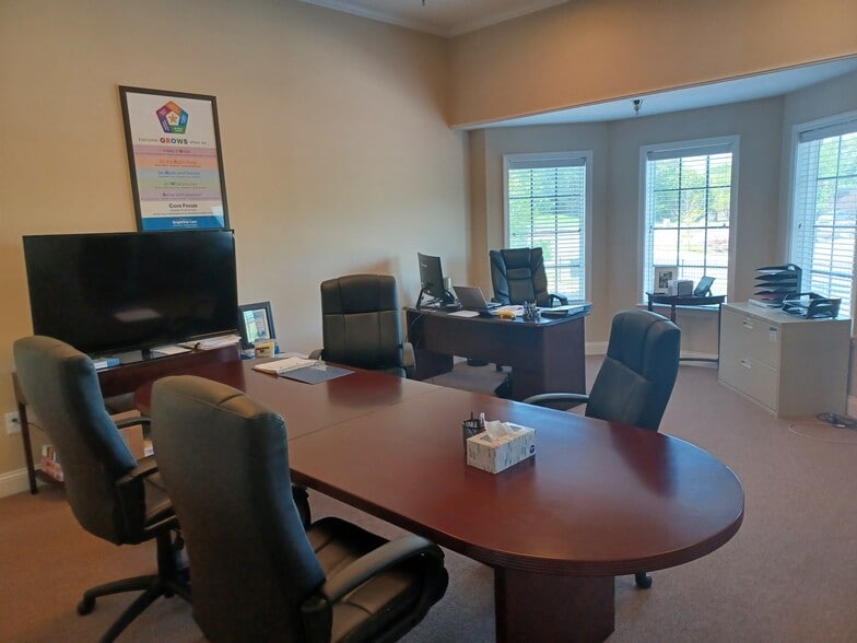 More Photos Of 311 S Royal Oaks Blvd, Franklin Medical For Sale