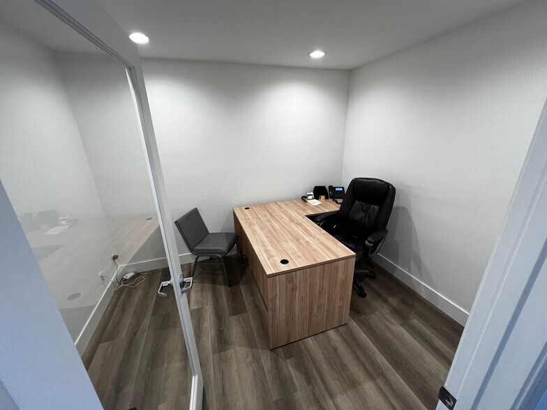 More Photos Of 2410 Larkspur Ln, Redding Office For Lease