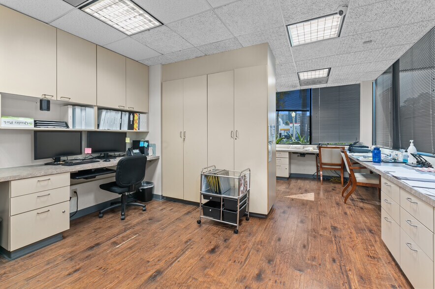 More Photos Of 3434 Midway Dr, San Diego Medical For Sale