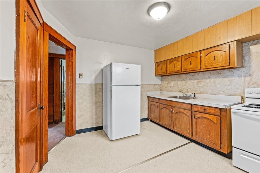 More Photos Of 622 E Market St, Scranton Office Residential For Sale