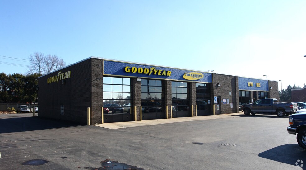 More Photos Of 809 Refugee Rd, Pickerington Auto Repair For Sale