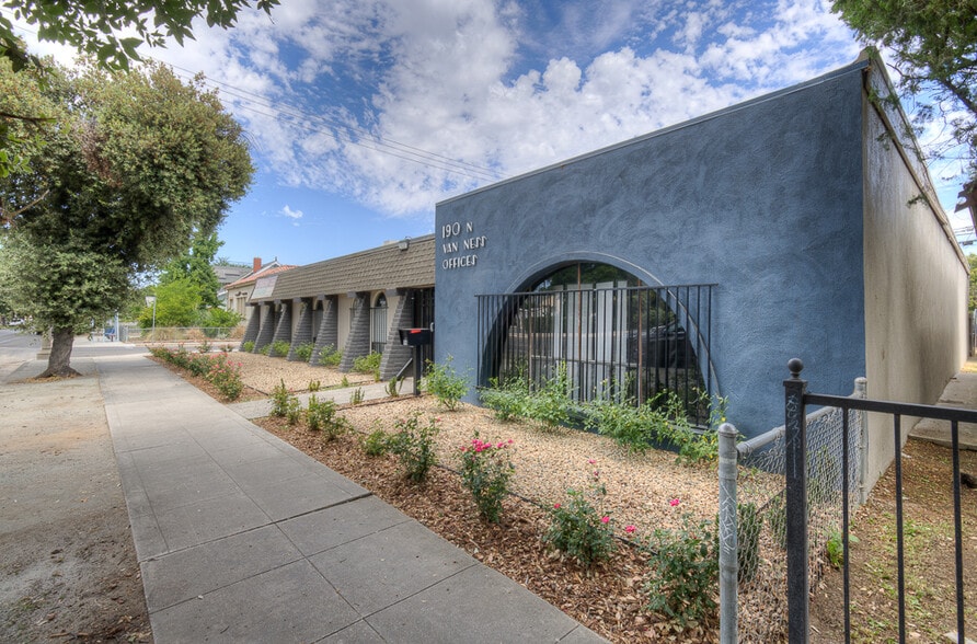 More Photos Of 190 N Van Ness Ave, Fresno Medical For Sale