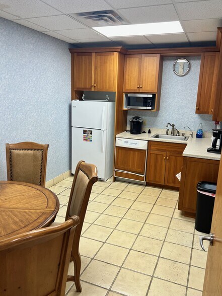 More Photos Of 1064 E Highway 50, Clermont Office For Lease