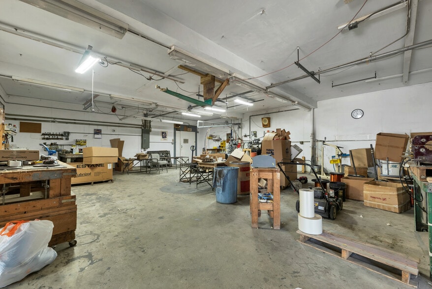 More Photos Of 55 Maynesboro St, Berlin Industrial For Sale