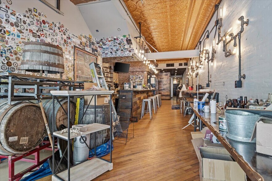 More Photos Of 406 E Adams St, Springfield Storefront Retail Residential For Sale
