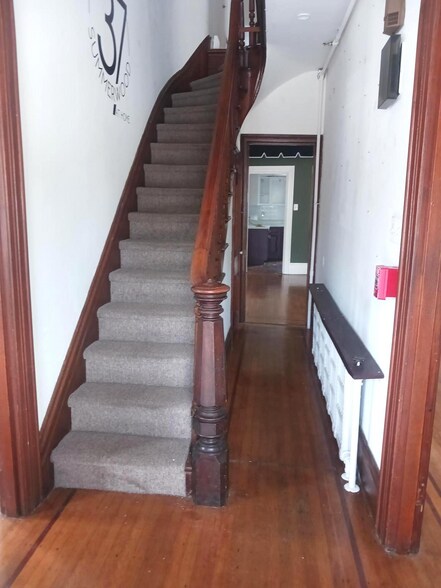 More Photos Of 5870 Easton Rd, Plumsteadville Unknown For Lease