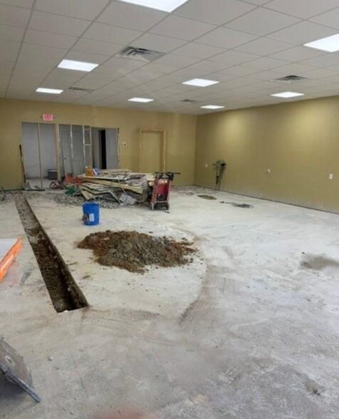 More Photos Of 1009 N Hervey St, Hope General Retail For Sale