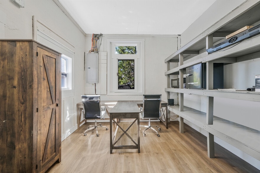 More Photos Of 14-18 Third E Ldl St, Patchogue Flex For Sale