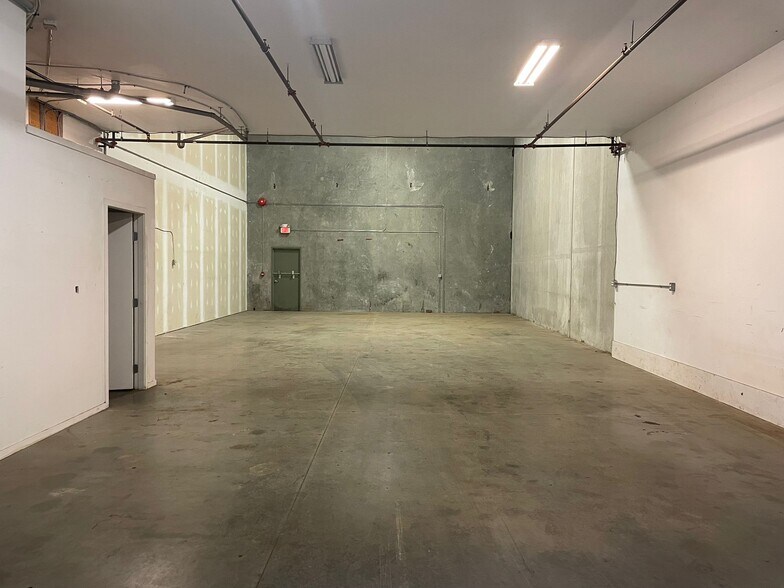 More Photos Of 18669 52nd Ave, Surrey Warehouse For Sale