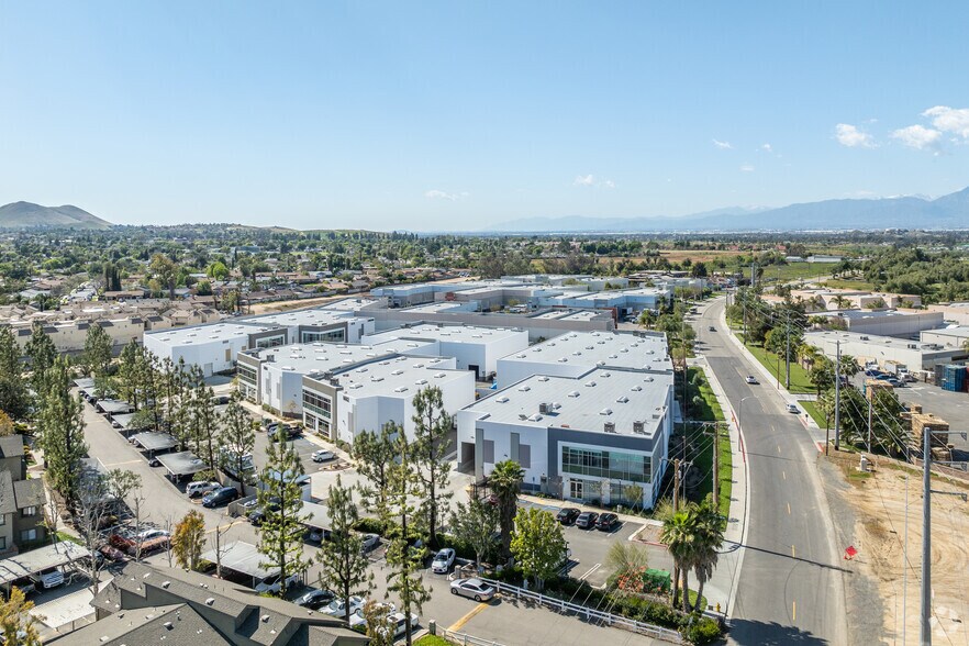 More Photos Of 6604 Doolittle Ave, Riverside Warehouse For Sale
