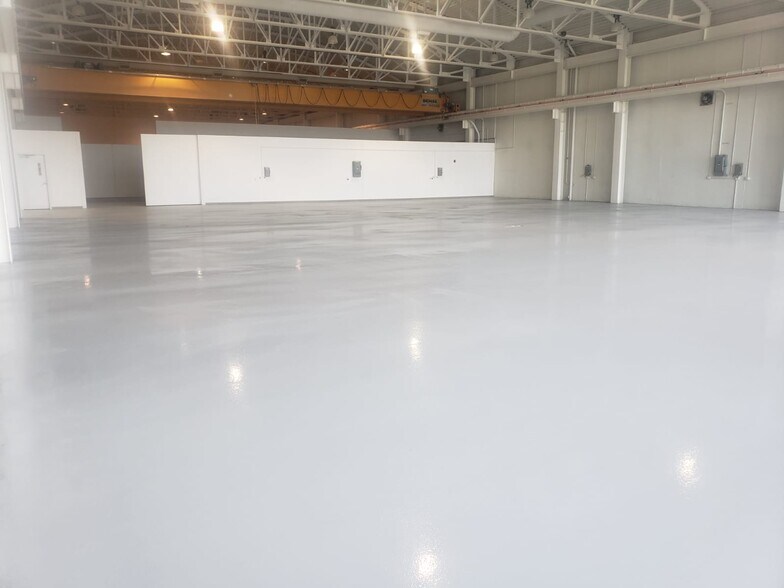 More Photos Of 265 Spring Lake Dr, Itasca Showroom For Lease