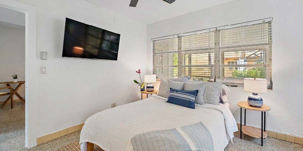 More Photos Of 101 Lucerne Ave, Lake Worth Apartments For Sale