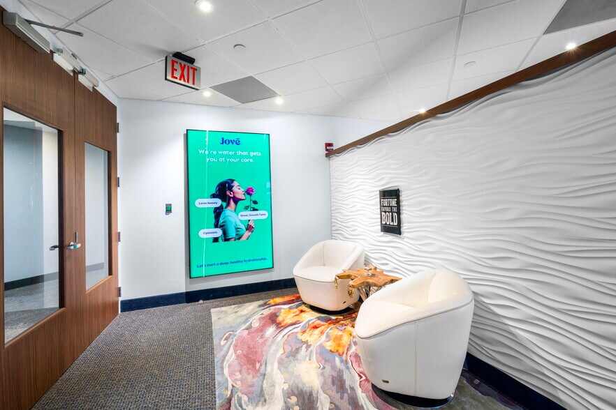 More Photos Of 2424 N Federal Hwy, Boca Raton Office For Lease
