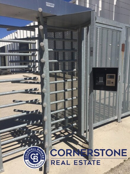 More Photos Of 6450 E Yellowstone Hwy, Evansville Warehouse For Lease