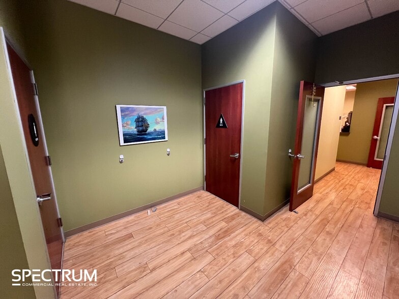 More Photos Of 21060 Centre Pointe Pky, Santa Clarita Medical For Sale