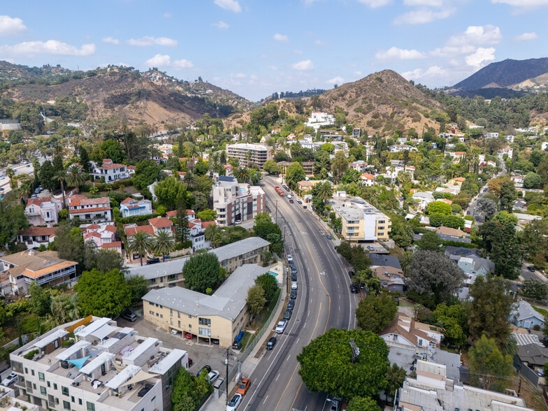 More Photos Of 2131 N Cahuenga Blvd, Los Angeles Apartments For Sale