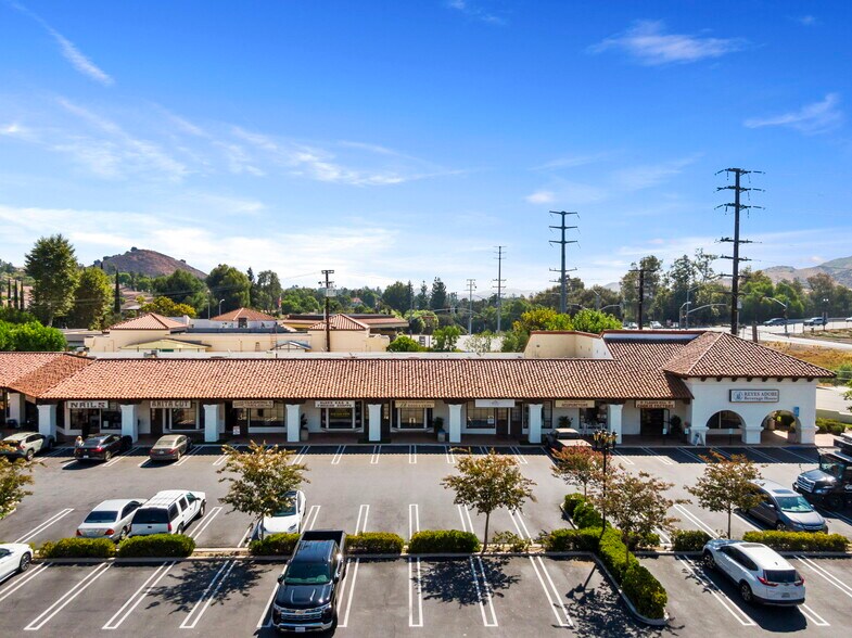 More Photos Of 30313-30317 Canwood St, Agoura Hills Unknown For Lease