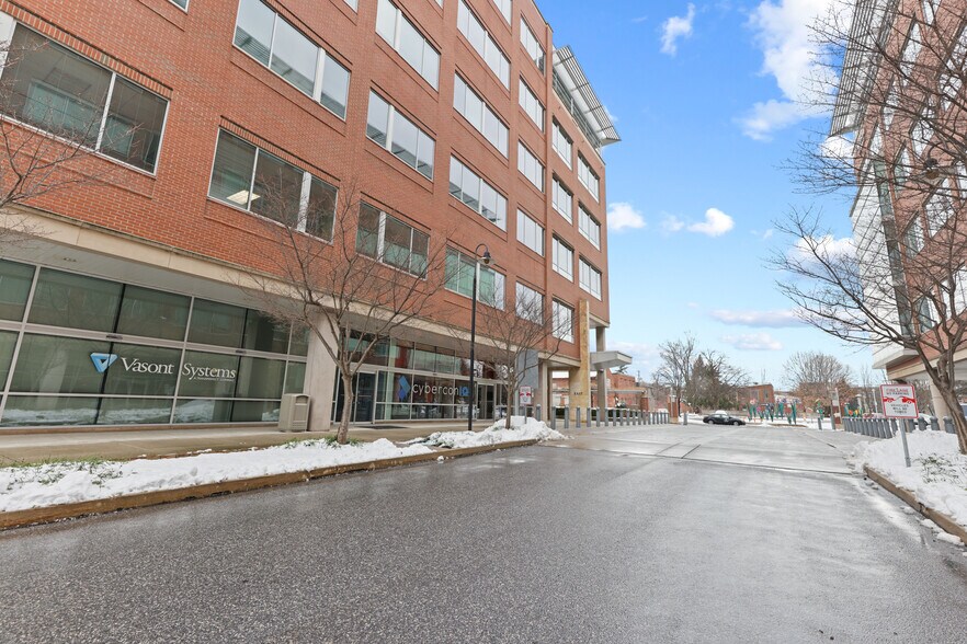 More Photos Of 221 W Philadelphia St, York Office For Sale
