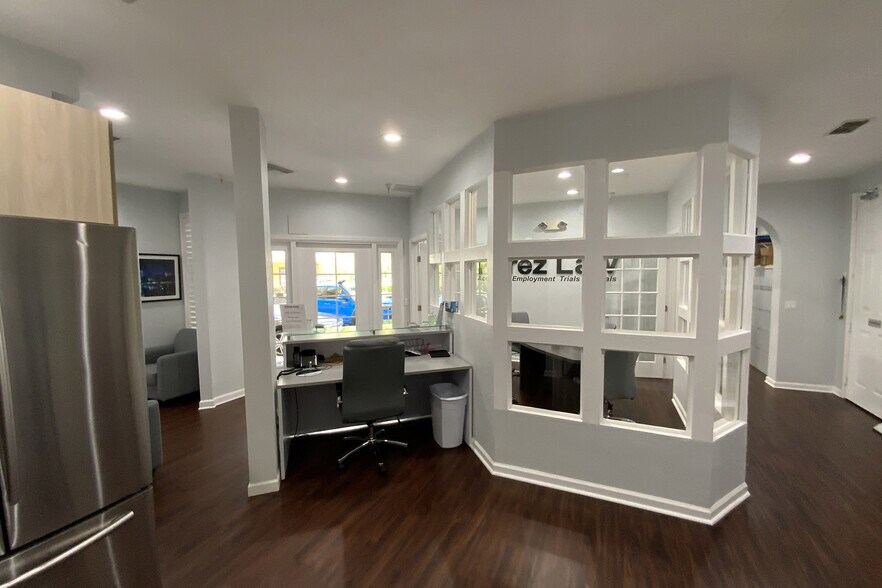 More Photos Of 860 N Orange Ave, Orlando Apartments For Sale