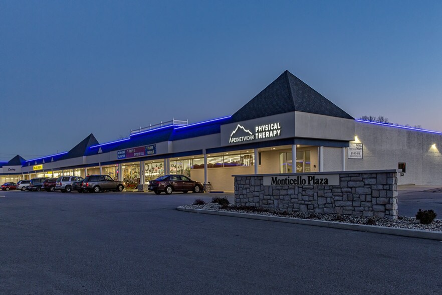 More Photos Of 5701-5777 Godfrey Rd, Godfrey Storefront For Lease
