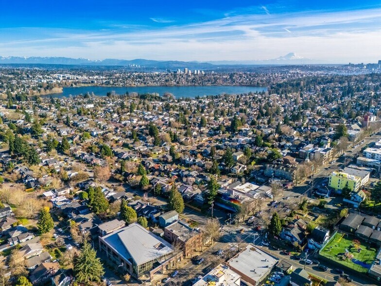 More Photos Of 8008 Greenwood Ave N, Seattle Apartments For Sale