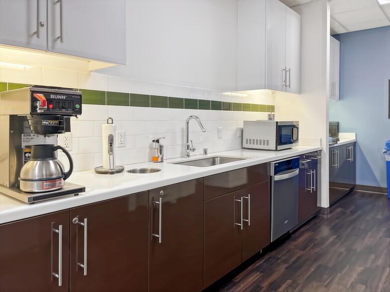 More Photos Of 11414 W Park Pl, Milwaukee Coworking Space