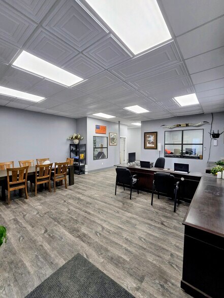 More Photos Of 211 SW Texas Ave, Lawton Warehouse For Sale
