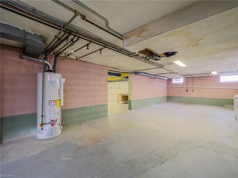 More Photos Of 31255 Lorain Rd, Cleveland Office Residential For Sale