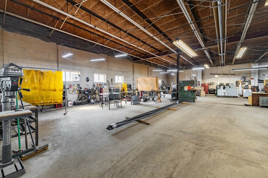 More Photos Of 21306 John R Rd, Hazel Park Warehouse For Sale