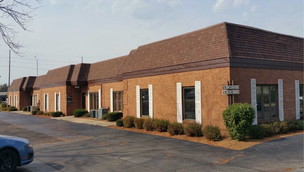 More Photos Of 7889 Broadway, Merrillville Medical For Lease