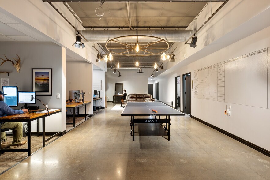 More Photos Of 8777 Governors Row, Dallas Distribution For Sale
