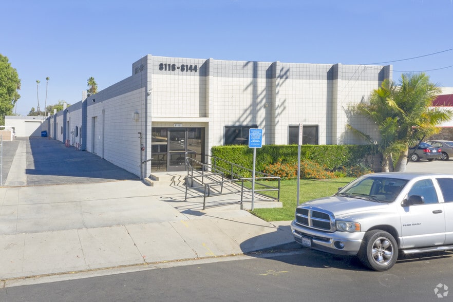 More Photos Of 8116-8144 Deering Ave, Canoga Park Warehouse For Lease